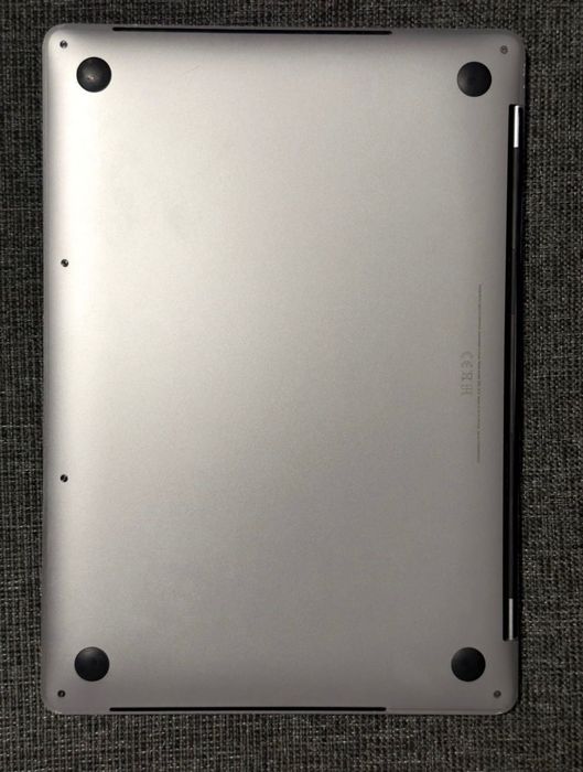 MacBook Pro 13 inch, 2018, 4 Thunderbolt ports, Touchbar