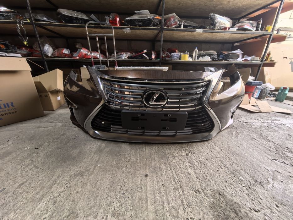 Передний бампер LEXUS ES 2015-18, б/у оригинал