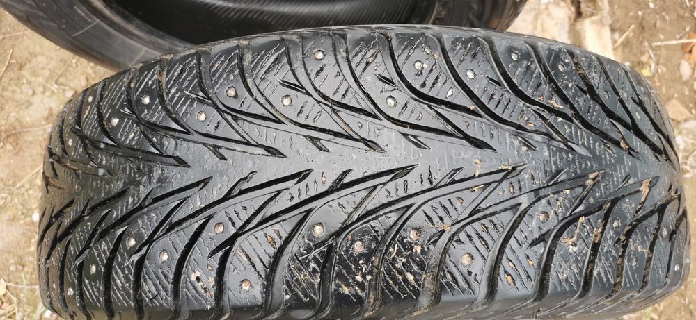 Продам б/у зимние шины Yokohama