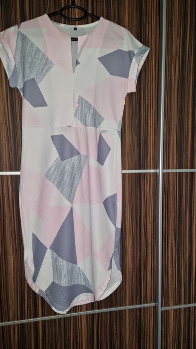 Рокля сиво и розово