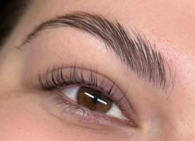 Laminare gene și sprâncene