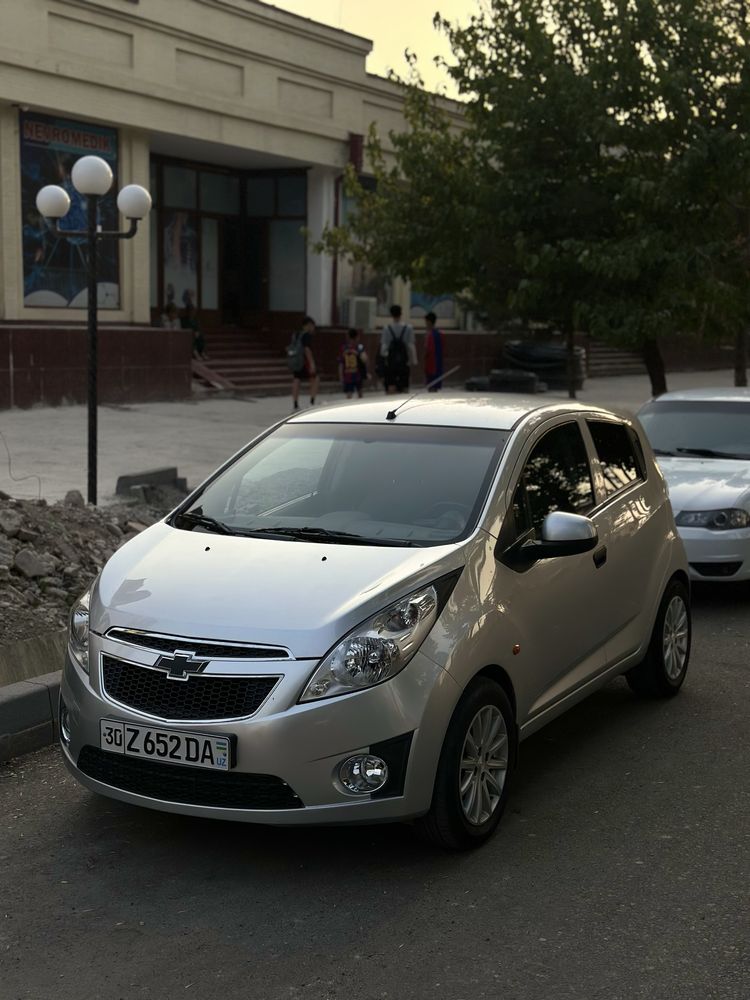 Spark 2011  Ltz 3pozitsa probeg 68.000 kraska rodnoy uzimni moshinam