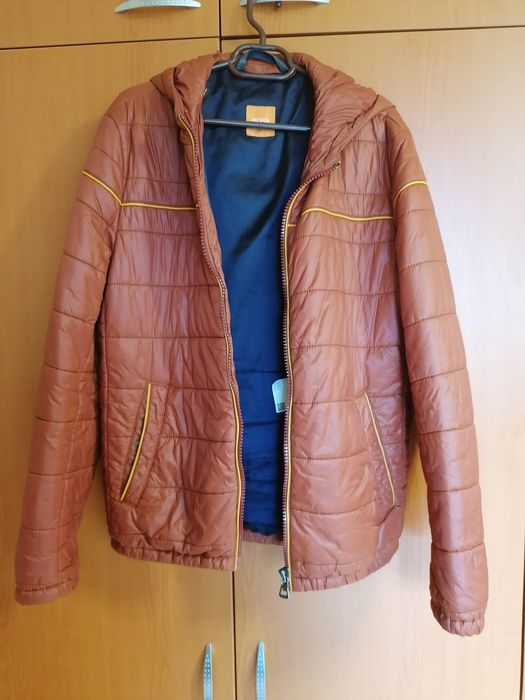 Geacă de primăvară/toamnă Hugo Boss, mărime S, unisex, stare impecabil