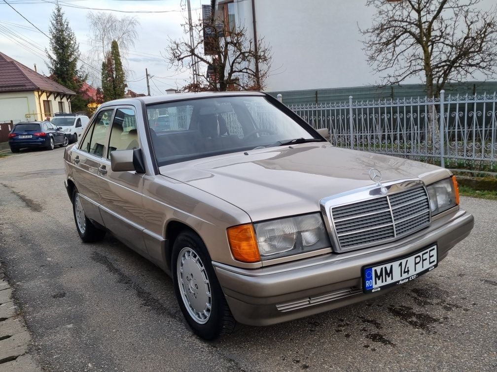 Închiriez masina pentru evenimente Mercedes w123 și Mercedes 190D
