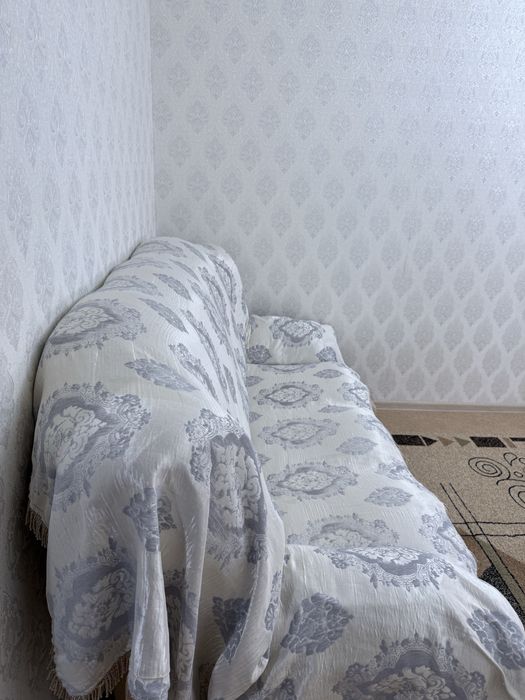 Продается диван в отличном состоянии.