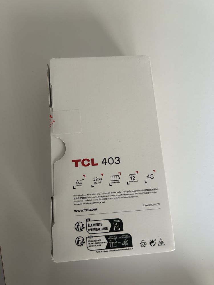 Telefon mobil TCL 403
