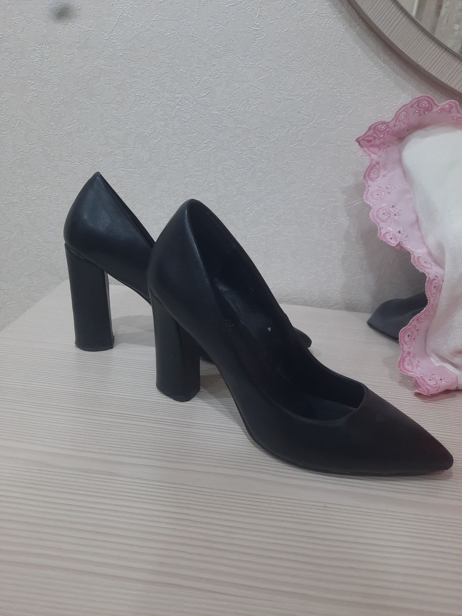 Продам туфли 39 размер