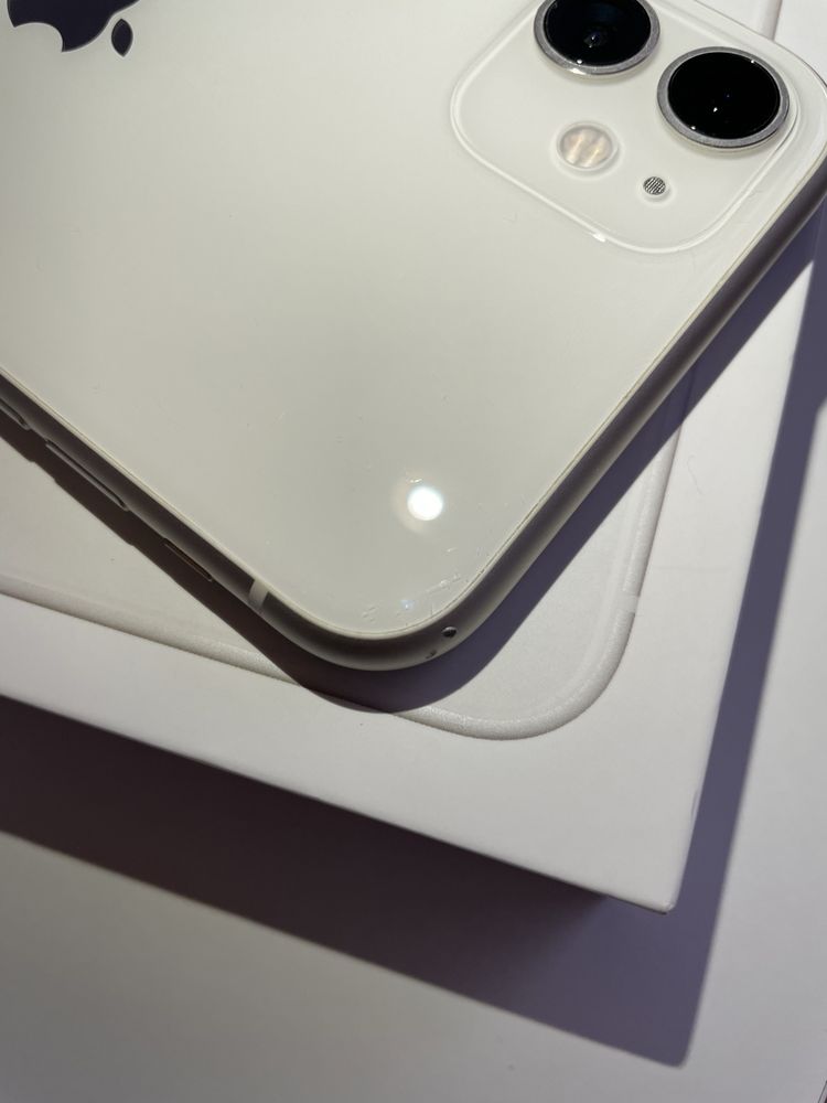 iPhone 11 128GB в гаранция