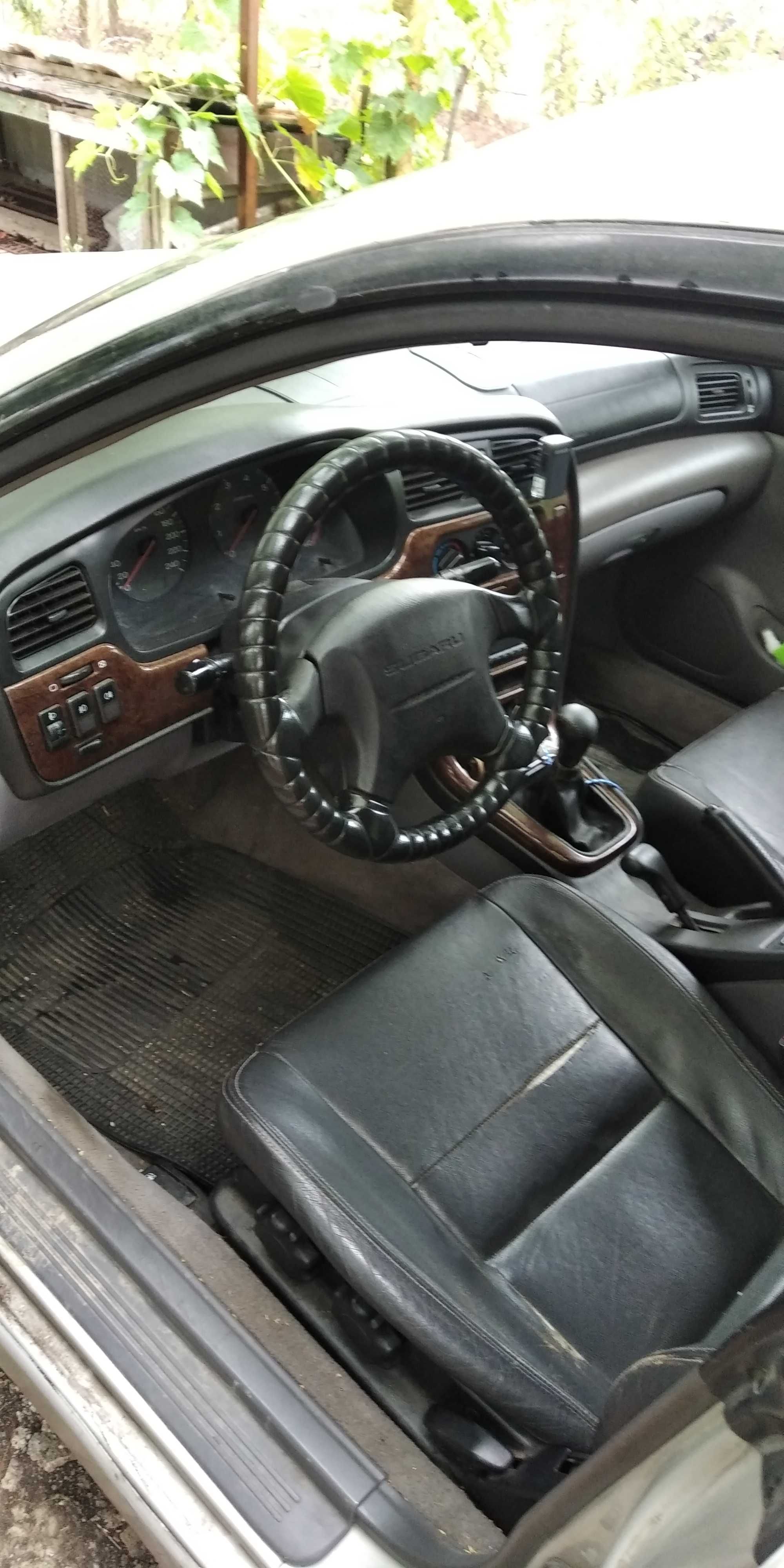 Subaru Legacy 2.5i gas benzin