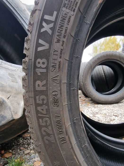 Anvelope 225/45R18 marca Semperit, M+S, DOT 2024,6 mm