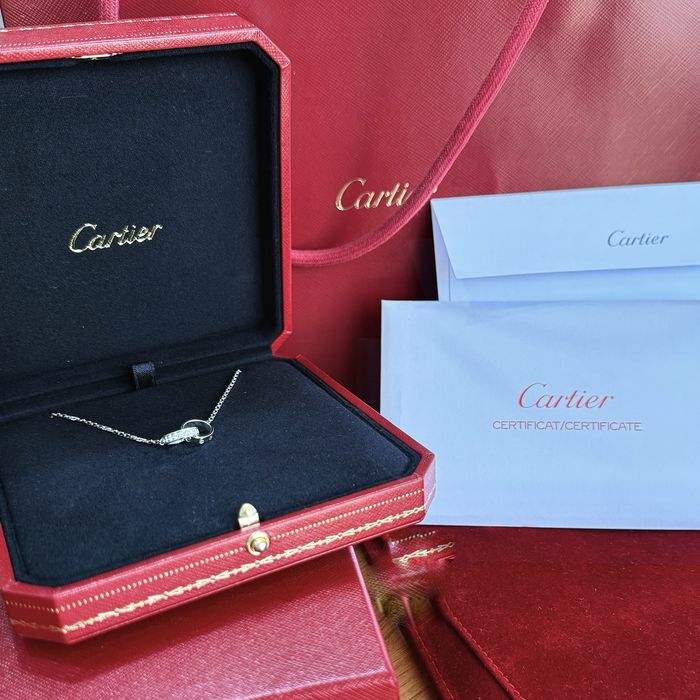 Колие Cartier от колекцията LOVE