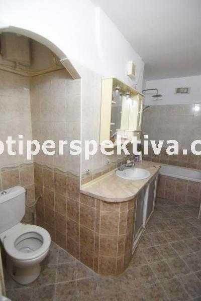 Продава се Тристаен апартамент в Пловдив, Тракия - 96 кв.м за 1250 €/кв.м - Снимка #12