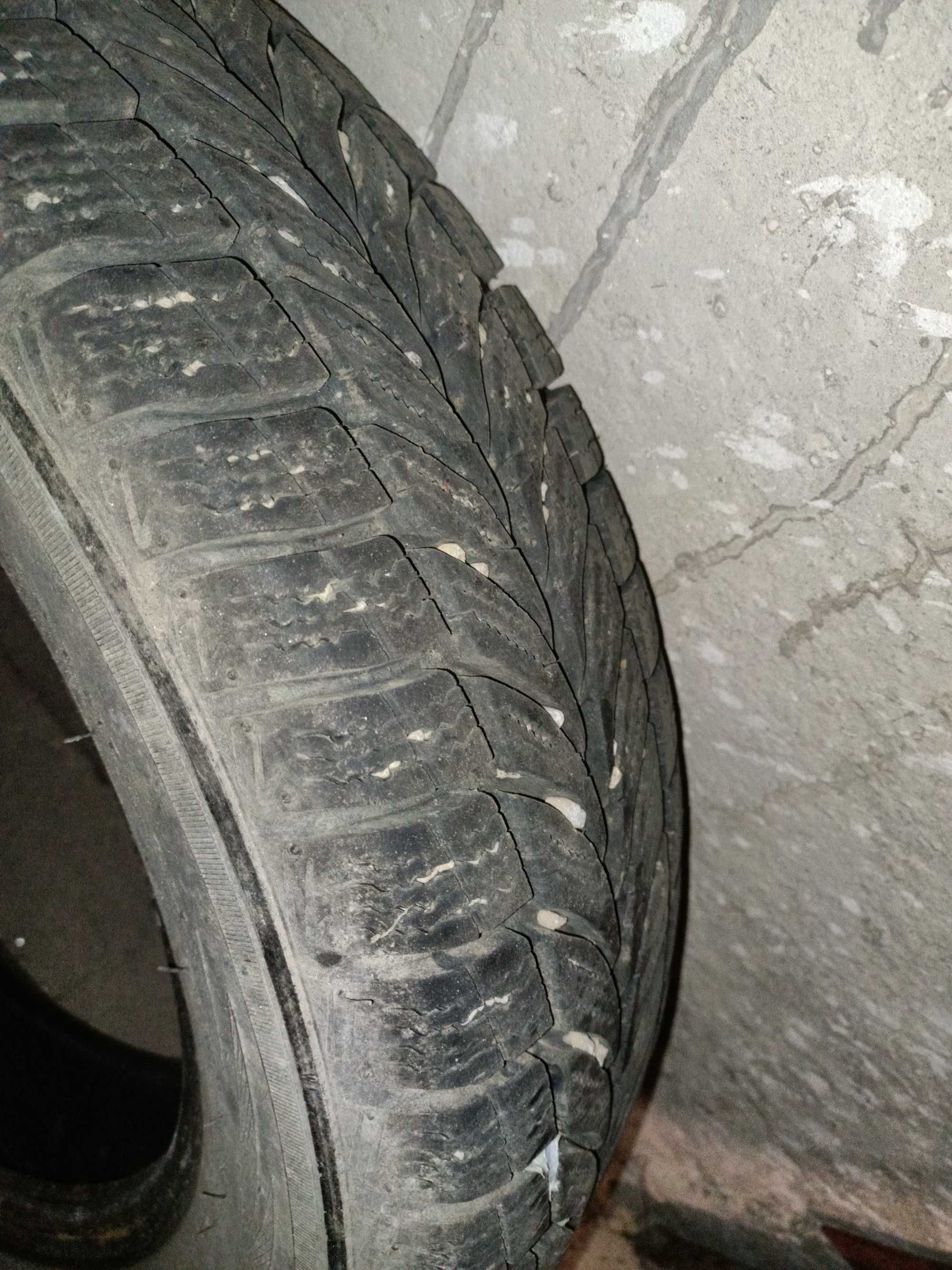 Anvelope 165/70 R14