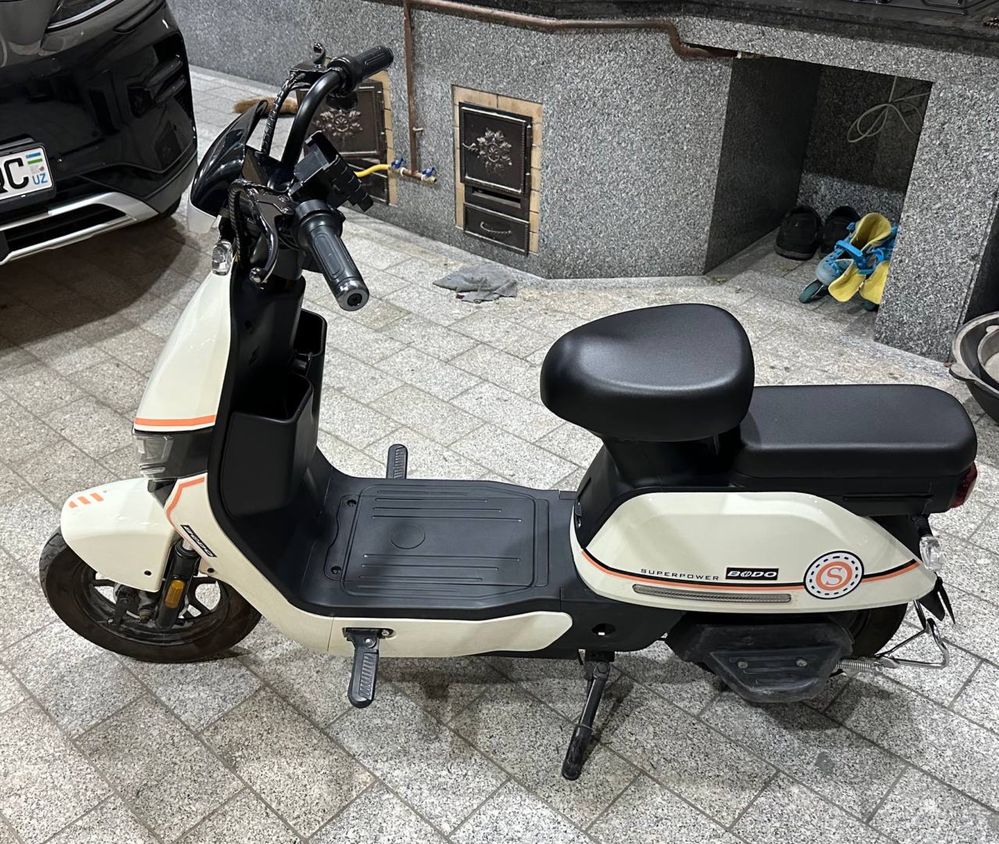 Bodo superpower scooter