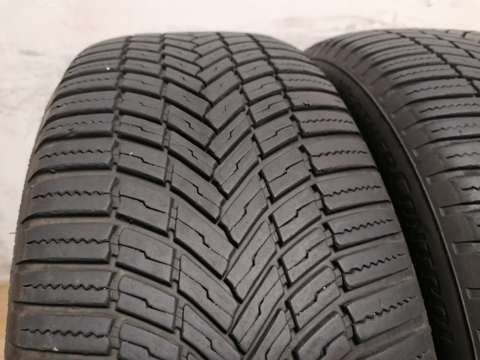 2 бр. 235/50/19 Yokohama / 225/55/19 Bridgestone гуми