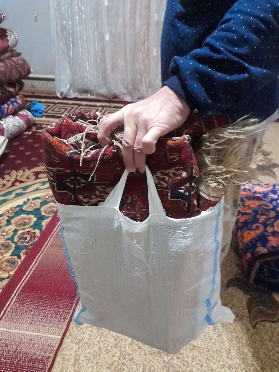 100 йиллик гилам