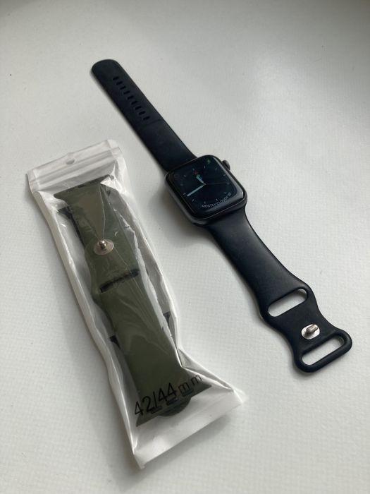 Apple Watch 4 44mm Като Нов