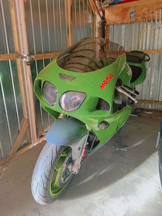 Kawasaki Ninja ZX7R