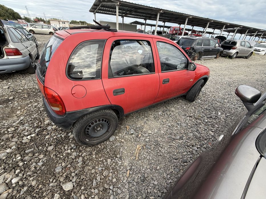 Опел Корса Б 1.4 бензин на части