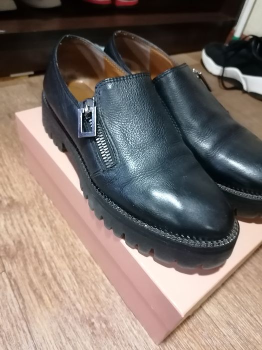 Ботиночки "NURSACE" в отличном состояние. Размер 38. Цена 20000тг.