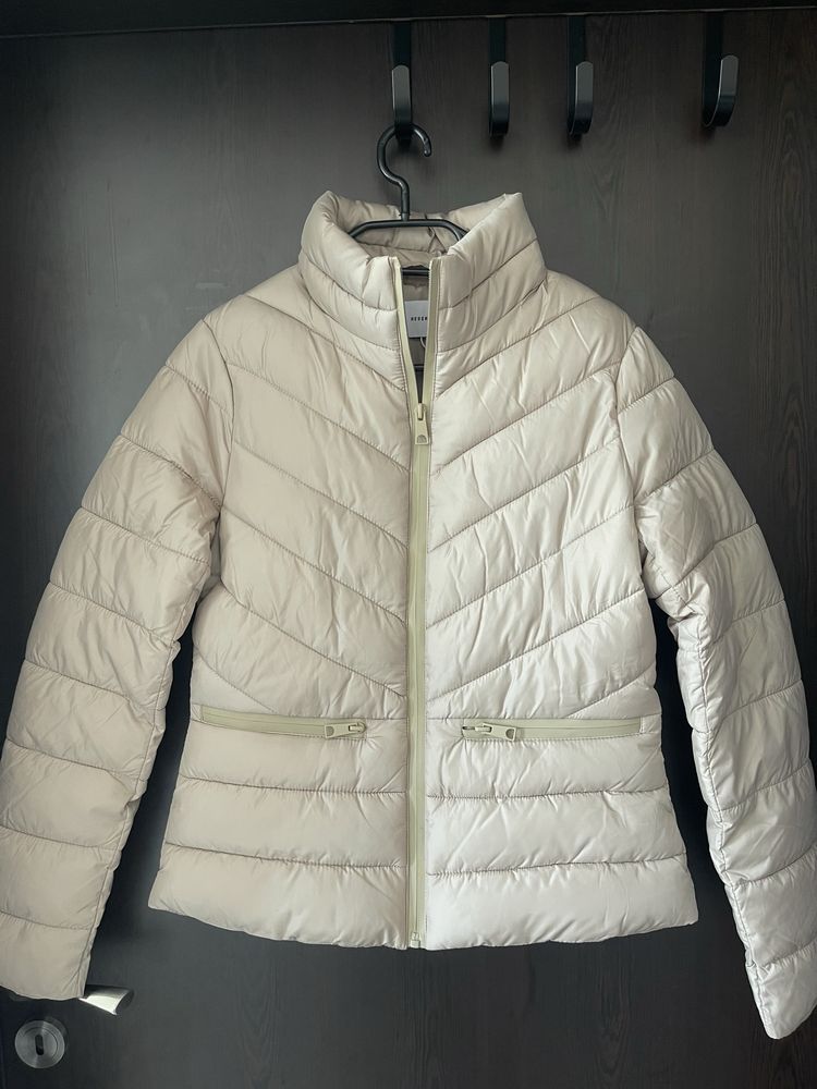 Дамски якета Guess, Reserved, S Oliver, Clockhouse