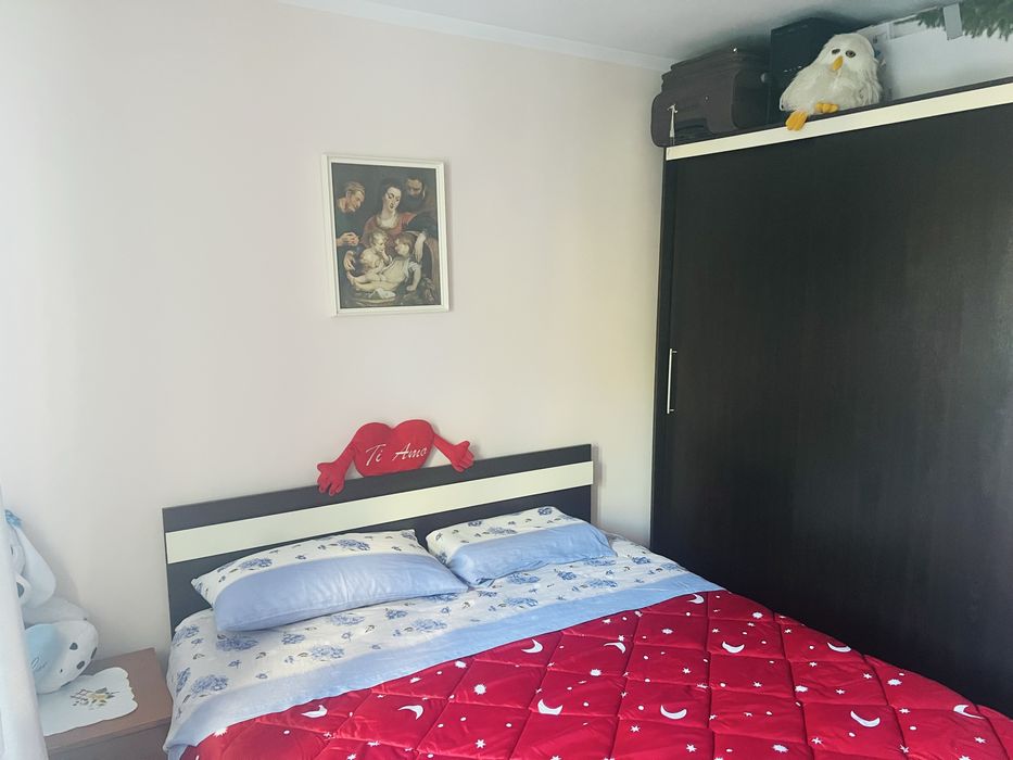 Vand apartament cu 2 camere decomandat