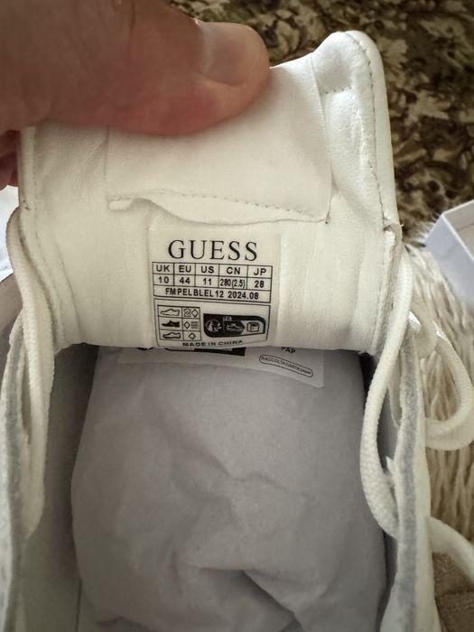 Сникърси GUESS 44 размер