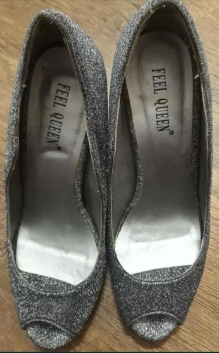 Pantofi stiletto argintii