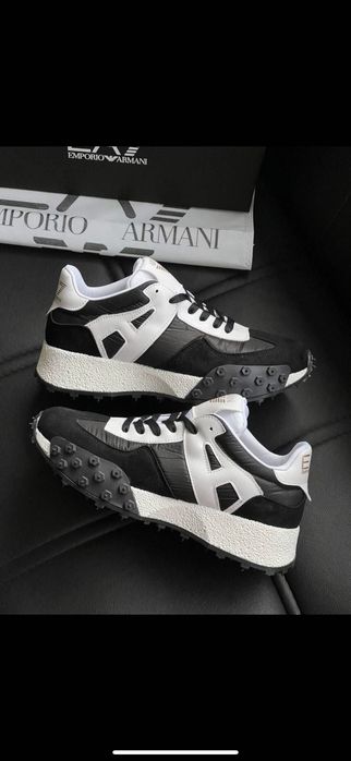 Дамски обувки Армани и Бос