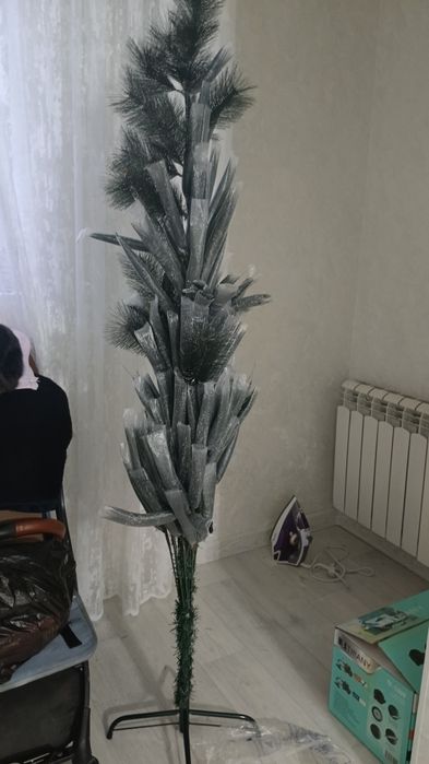 Ёлка сатылады,дождик баспасымен.раз 1.80