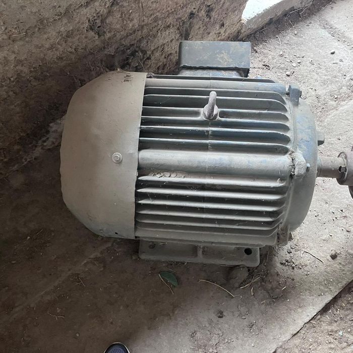 Электродвигатель 1500 оборот.