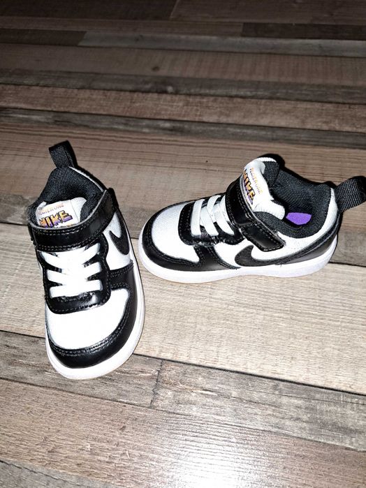Adidasi Nike pentru bebelusi