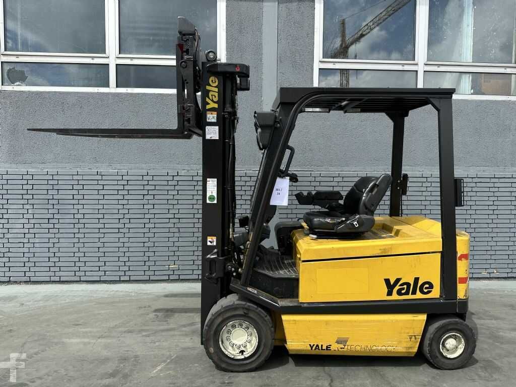 Stivuitor Electric 3,0 tone Electrostivuitor 3000 kg Triplex 5,0 metri