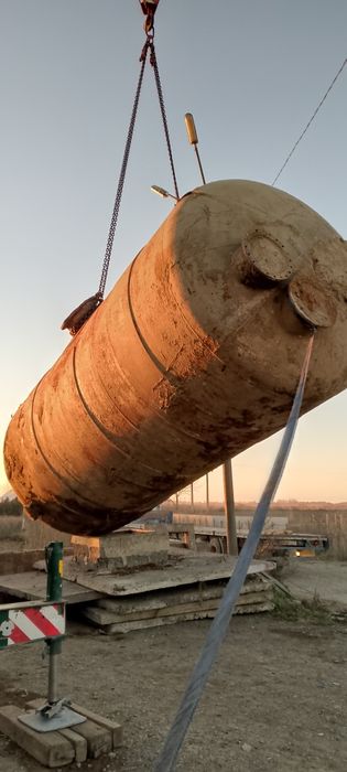 Vând bazine metalice