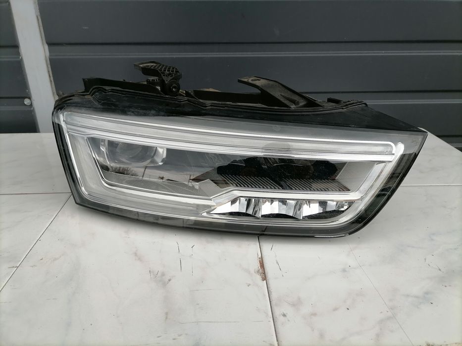 Far dreapta xenon +led  Audi Q3 8U facelift 8U0941774