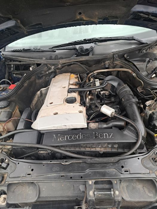 Мерцедес  С 180 на части !
