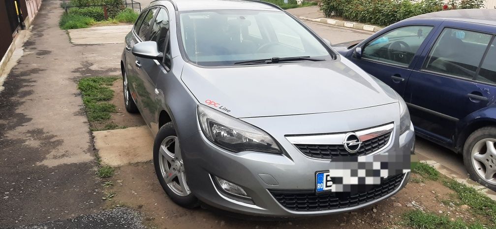 Opel Astra J 1.3 diesel 2012