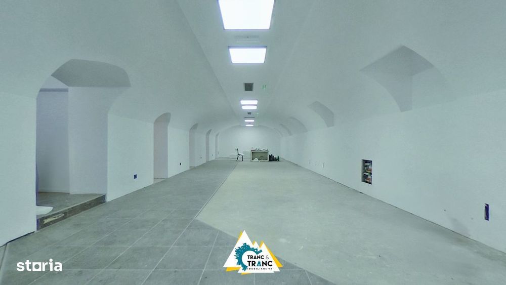 Spatiu comercial renovat in 2024 de 205 mp la Boul Rosu