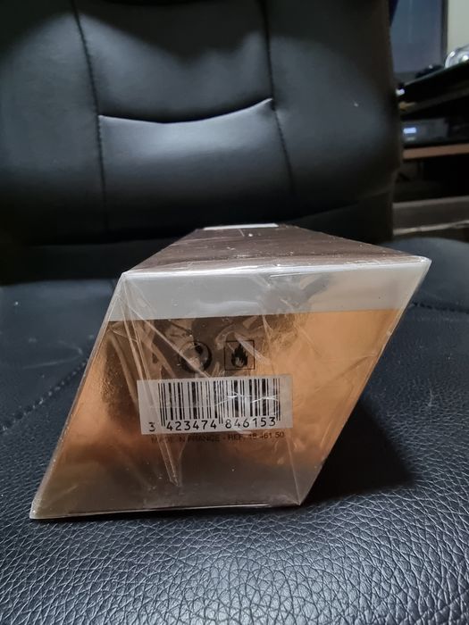 Parfum Issey Miyake  "L'EAU D'ISSEY PURE"