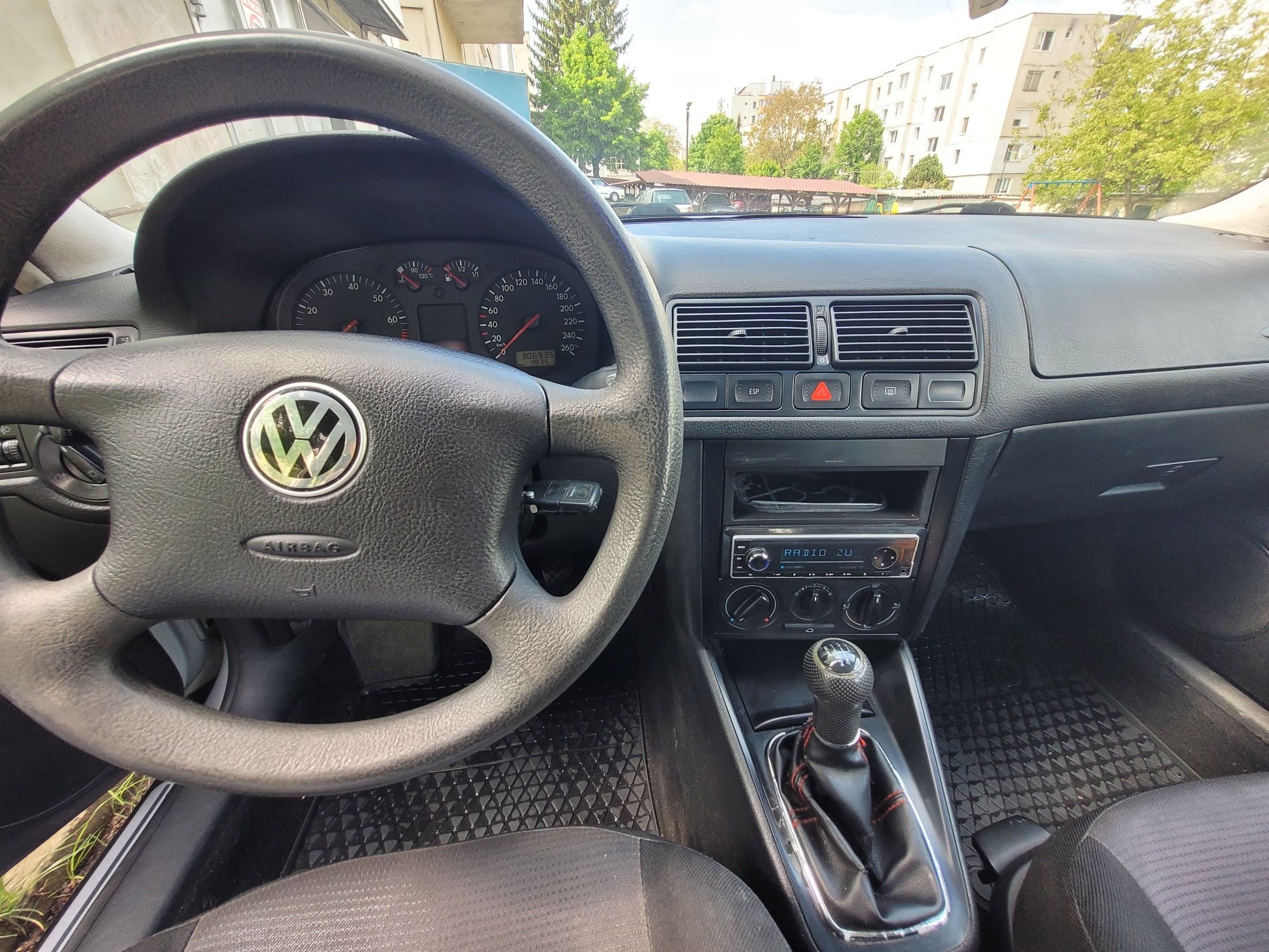 Vând golf 4 1.6 16v, 105 cp, 2001