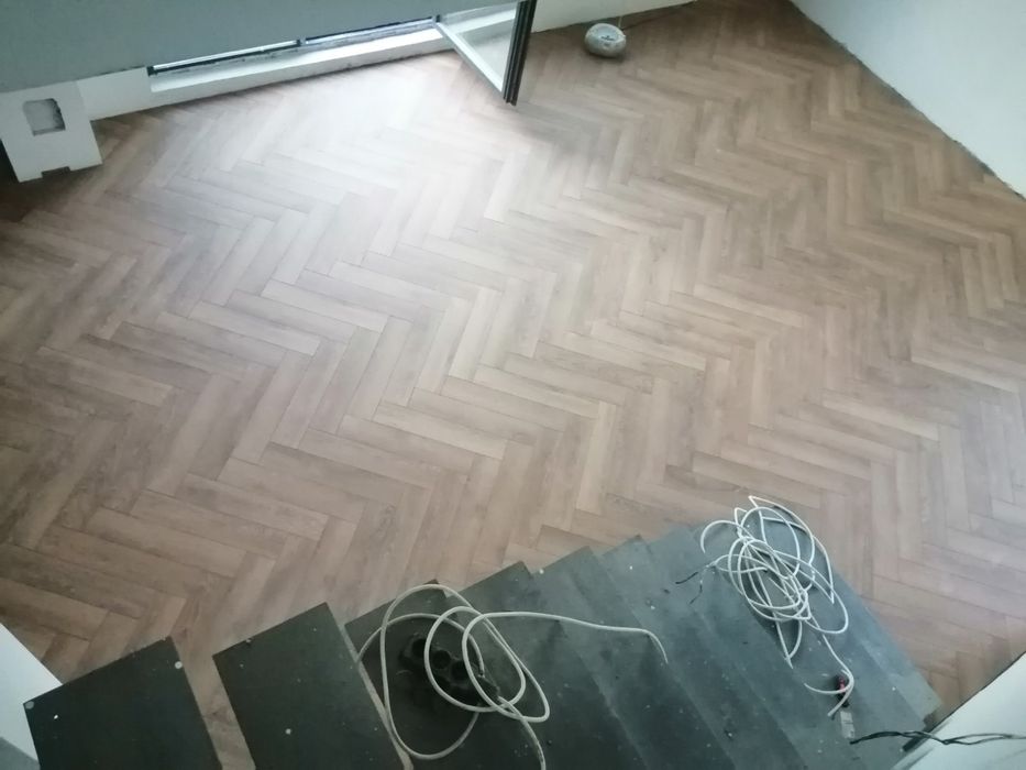 Полагане на ламиниран паркет