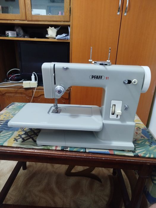Mașină de cusut Pfaff 91