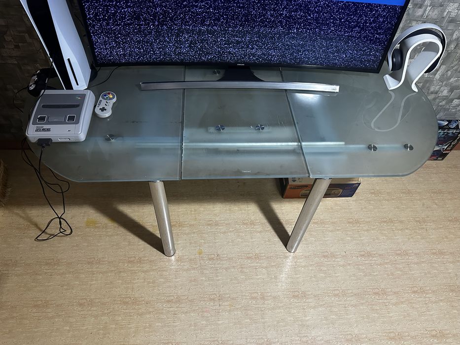 Стол кухонный или в зал стекло + метал + стулья