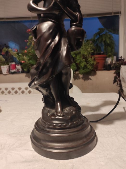 Антикварна настолна лампа