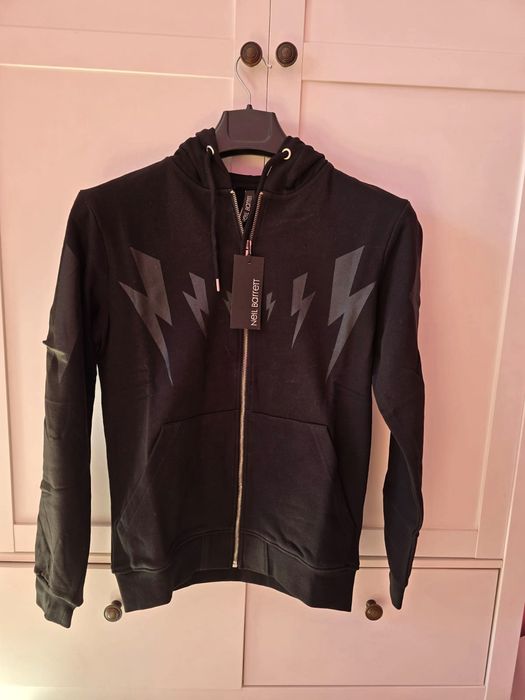 Neill Barrett - мъжки суичер в два цвята !