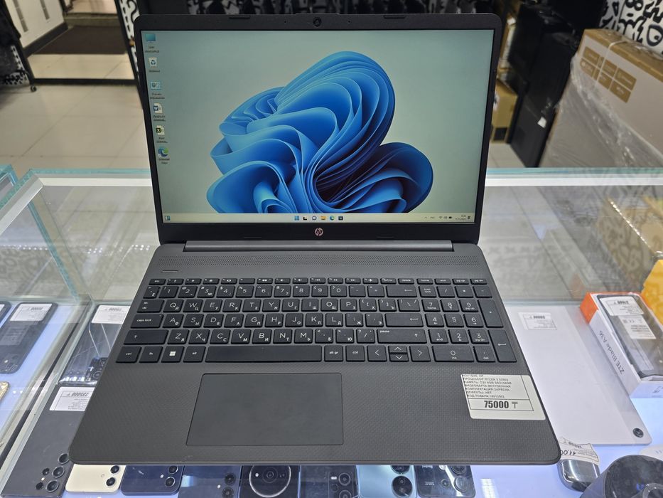 Ноутбук Hp Ryzen 3 3250U озу 8gb ssd256gb рассрочка Реал ломбард