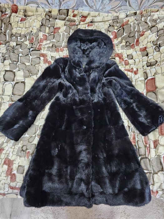 Продам шубу норковую