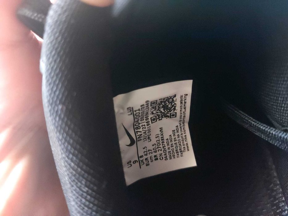 Adidasi NIKE AIR