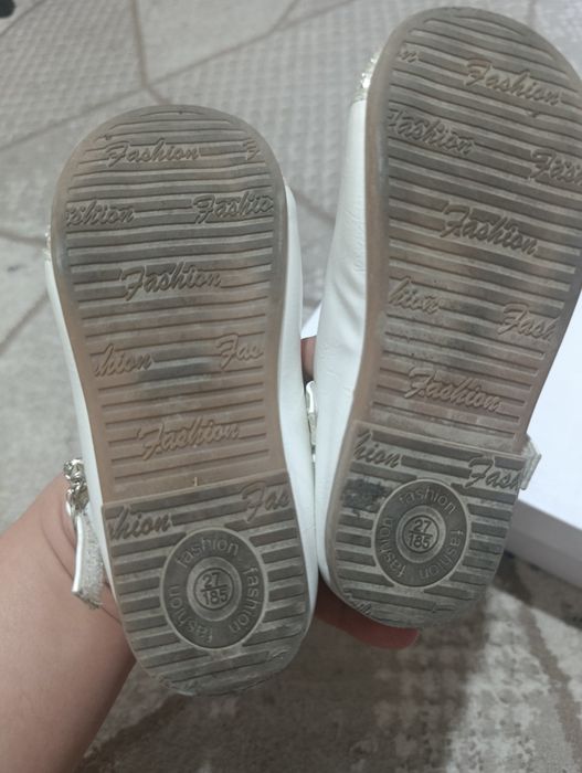 Туфли для девочки 27 размер