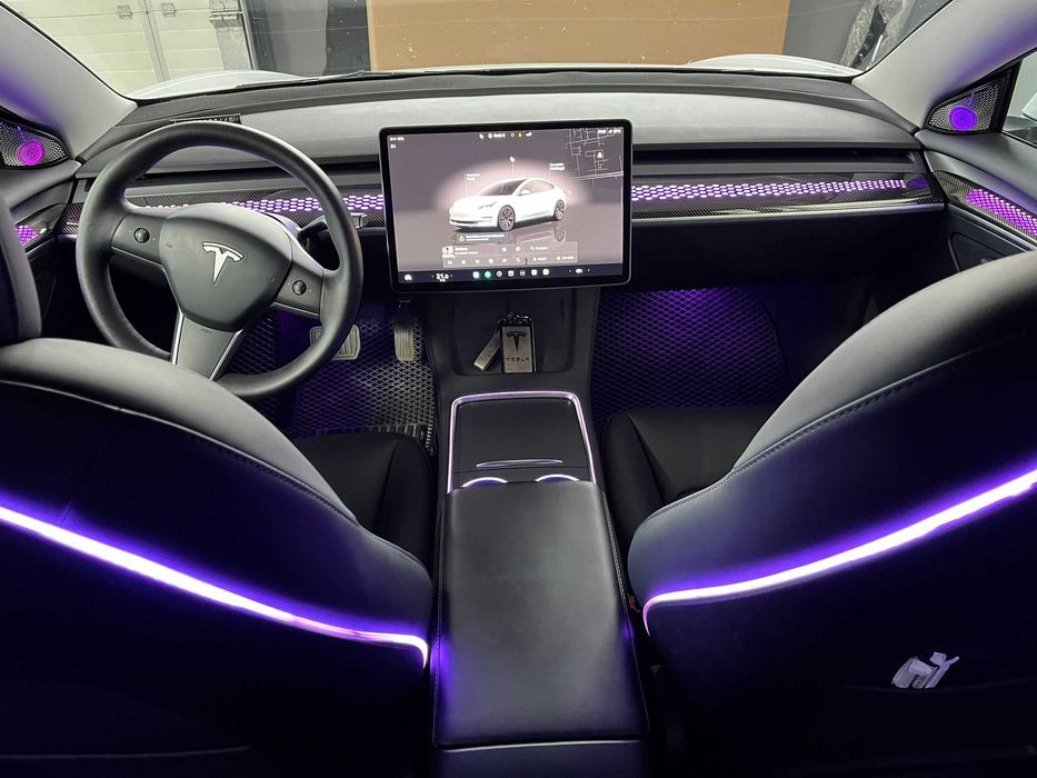 Lumini ambientale LED dedicate TESLA